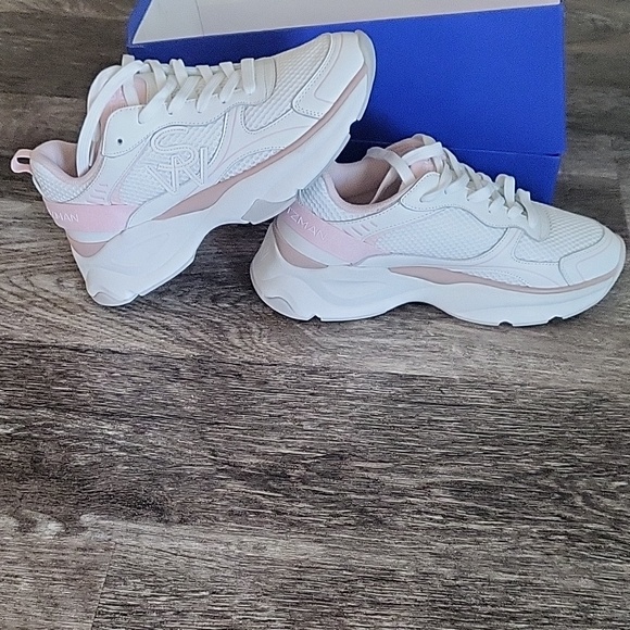 Stuart Weitzman women Shoes - Picture 4 of 12